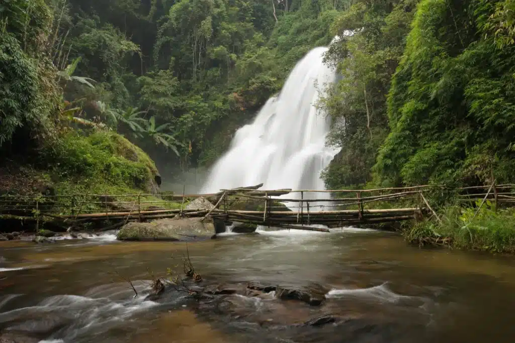3. Pha Tak Waterfall