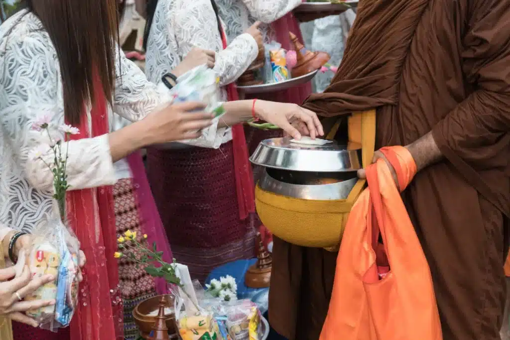 ไหว้พระ 10 วัดกาญจนบุรี เที่ยวแบบอิ่มบุญ อิ่มใจ